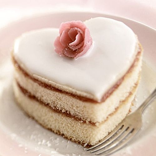 Gâteau au coeur moelleux à la confiture de rose