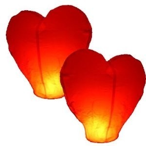 OBJET. Lampion célestes en forme de coeur 