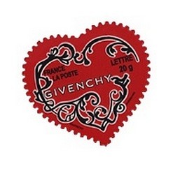 Joli timbre-coeur Givenchy 