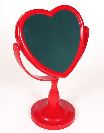 OBJET. Joli Miroir Coeur rouge sur pied