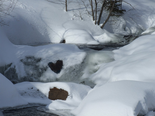 Un coeur dans la neige pour nous rafaichir un peu!!