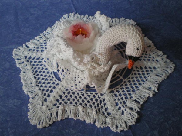 création de cygne en crochet trouvé pour Eva-Sofia