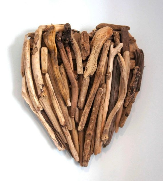 ORIGINAL.coeur fait de morceaux de bois